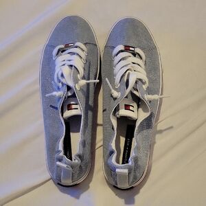 Tommy Hilfiger Women's Blue and White Casual Sneakers